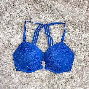 Victoria Secret Bombshell Plunge Bra (32c)